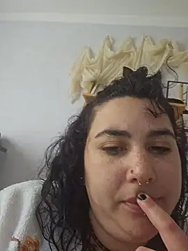 Snapshot of Deesse_luna chatting on April 2, 8:45 am Deesse luna online show from April 2, 8:45 am