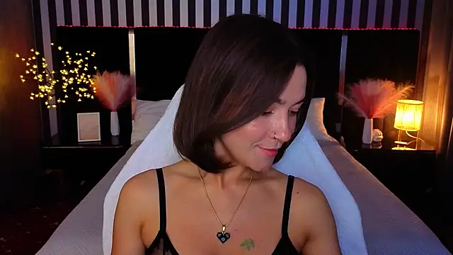 Snapshot of GracefulMichelle chatting on May 13, 7:22 pm GracefulMichelle online show from May 13, 7:22 pm