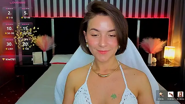 Snapshot of GracefulMichelle chatting on May 22, 7:19 pm GracefulMichelle online show from May 22, 7:19 pm