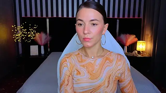 Snapshot of GracefulMichelle chatting on June 29, 7:14 pm GracefulMichelle online show from June 29, 7:14 pm