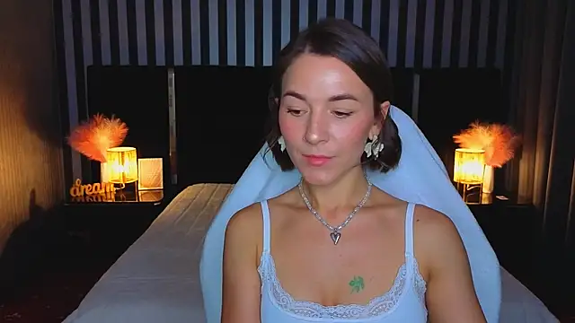 Snapshot of GracefulMichelle chatting on July 8, 7:29 pm GracefulMichelle online show from July 8, 7:29 pm