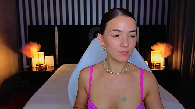Snapshot of GracefulMichelle chatting on July 13, 7:27 pm GracefulMichelle online show from July 13, 7:27 pm