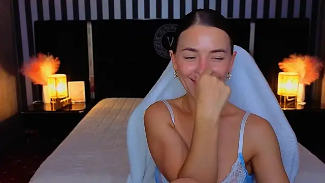 Snapshot of GracefulMichelle chatting on July 14, 2:05 am GracefulMichelle online show from July 14, 2:05 am