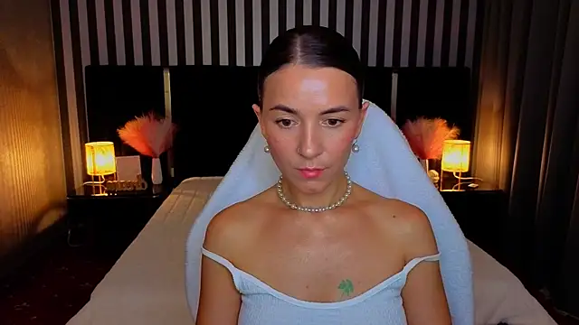 Snapshot of GracefulMichelle chatting on July 19, 6:55 pm GracefulMichelle online show from July 19, 6:55 pm