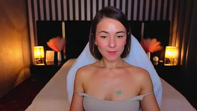Snapshot of GracefulMichelle chatting on July 22, 7:27 pm GracefulMichelle online show from July 22, 7:27 pm