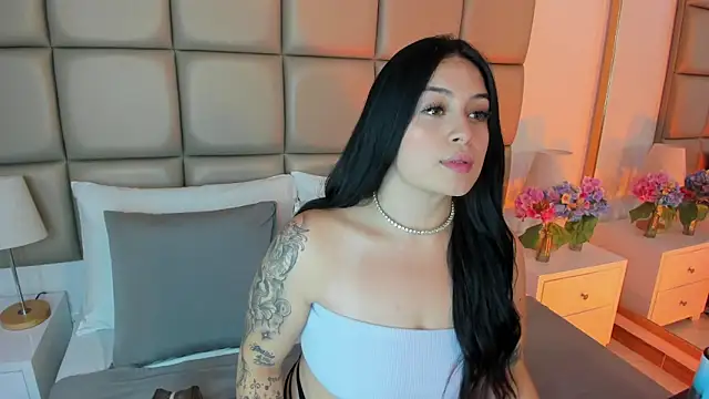 Snapshot of annybentleii chatting on May 27, 7:11 pm annybentleii online show from May 27, 7:11 pm