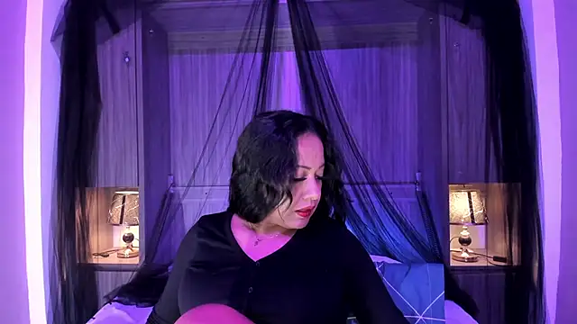 Snapshot of AllieBennet chatting on June 24, 7:46 pm AllieBennet online show from June 24, 7:46 pm
