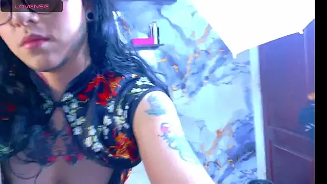 Snapshot of nova_kitttyy chatting on July 27, 11:23 pm nova kitttyy online show from July 27, 11:23 pm