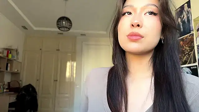 HannaOreo online show from April 30, 10:10 am