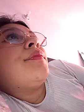 Snapshot of belen_green chatting on June 15, 12:29 pm belen green online show from June 15, 12:29 pm