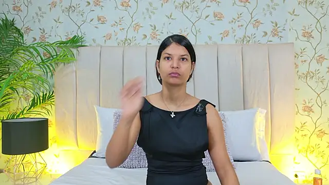 AnnaLoren  online show from March 6, 12:01 pm