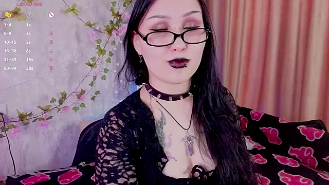 Snapshot of ThoraHaring chatting on March 16, 5:44 am ThoraHaring online show from March 16, 5:44 am