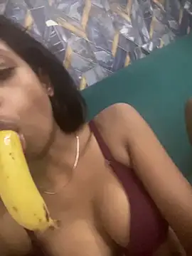 Rani1993 online show from February 21, 8:21 pm