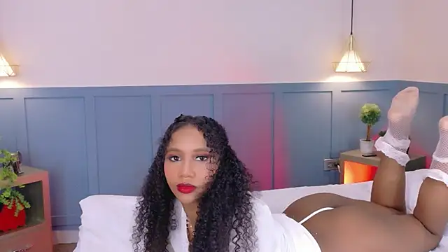 Snapshot of Chloe-Rose- chatting on June 14, 6:37 am Chloe-Rose- online show from June 14, 6:37 am