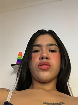 Snapshot of Lily_em chatting on July 1, 12:29 pm Lily em online show from July 1, 12:29 pm