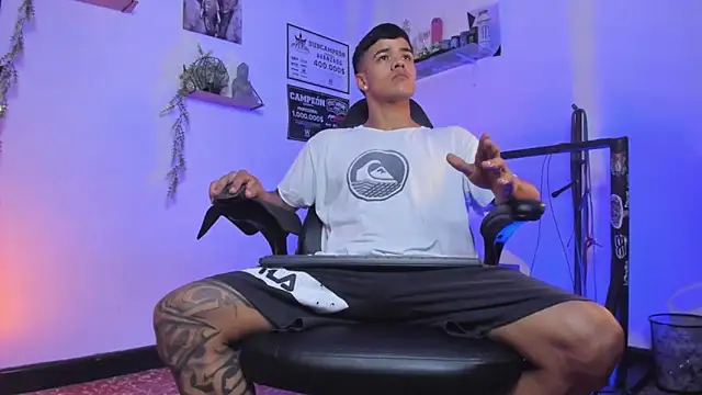 Rob zaens33 online show from March 3, 3:51 pm