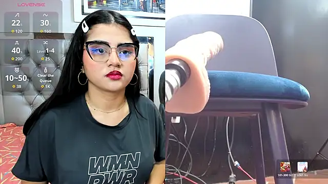Snapshot of mila_quin chatting on May 13, 8:06 pm mila quin online show from May 13, 8:06 pm