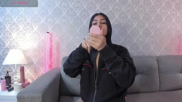 SophiaMoreno online show from March 6, 1:51 pm