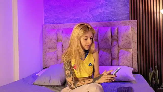 Snapshot of chelsea_dalea chatting on June 21, 8:22 pm chelsea dalea online show from June 21, 8:22 pm