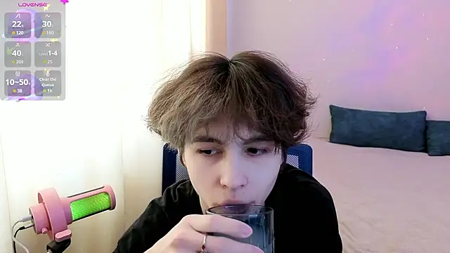  LukaHayes  online show from March 10, 12:21 pm