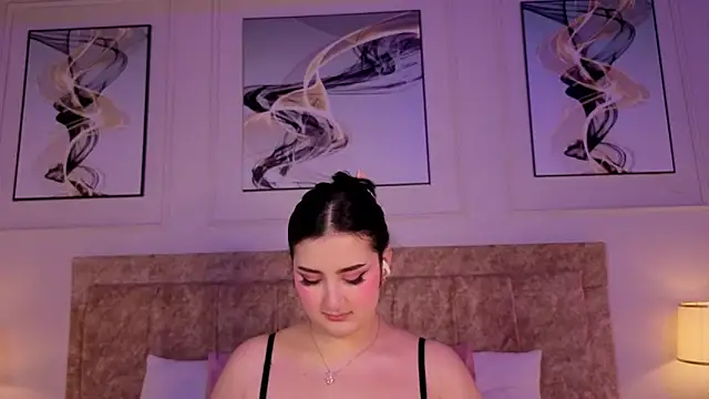 zoe moon   online show from June 9, 1:12 pm