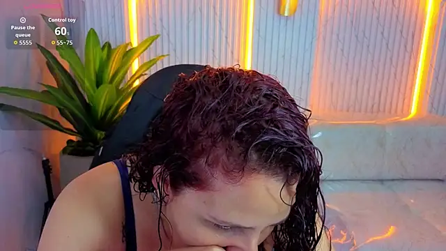 Snapshot of Natasha__tp chatting on June 10, 12:37 pm Natasha tp online show from June 10, 12:37 pm