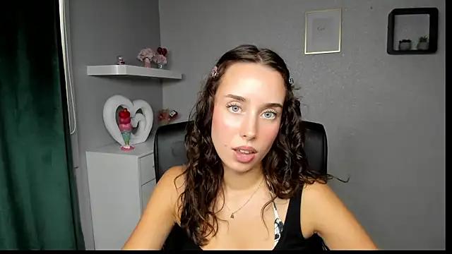 AdeleSolo online show from July 22, 12:52 pm