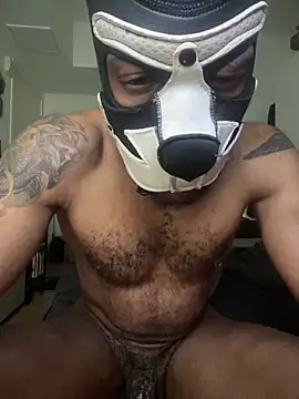 Snapshot of Kingbroxxx chatting on April 9, 1:16 am Kingbroxxx online show from April 9, 1:16 am