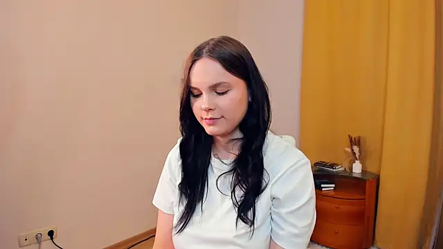 LeilaErcolani online show from March 1, 7:16 pm