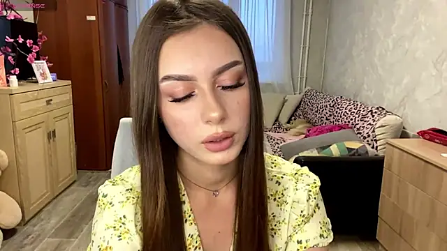 StephaniCute online show from June 25, 4:44 pm