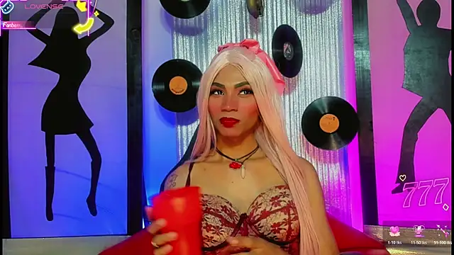 suzume Mendez online show from June 6, 10:58 pm