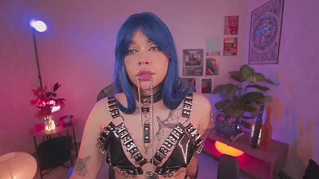 violette clerk1  online show from February 28, 8:43 pm