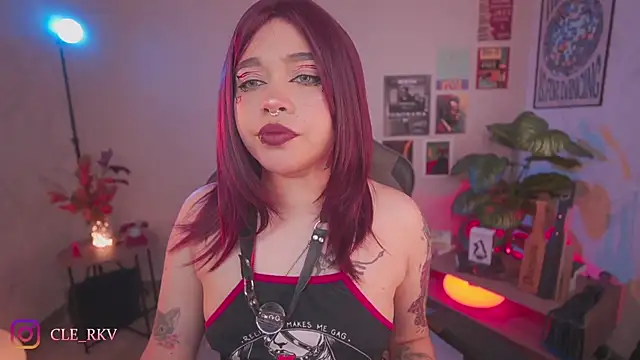 violette clerk1  online show from March 18, 8:01 pm