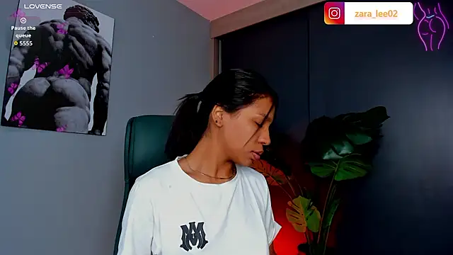 zara leee online show from March 9, 11:47 am