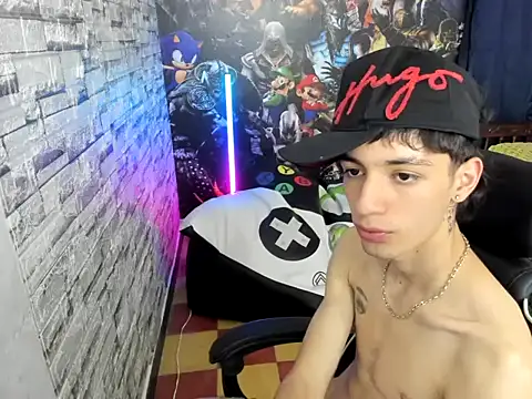 wex 077 online show from February 28, 1:39 am