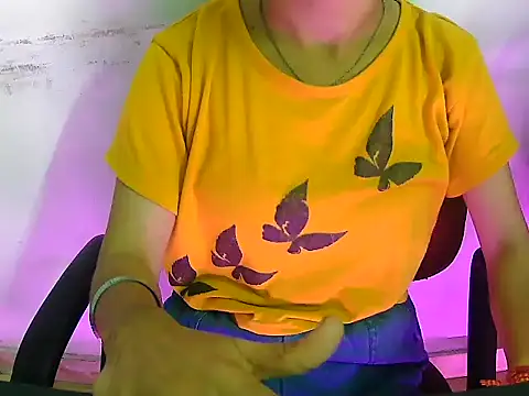 Hotsurbhi online show from March 11, 3:56 am