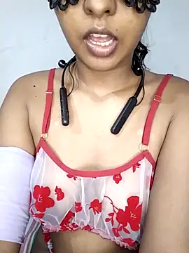 Snapshot of ASHANYA_JAYASOORIYA chatting on June 18, 4:33 pm ASHANYA JAYASOORIYA online show from June 18, 4:33 pm