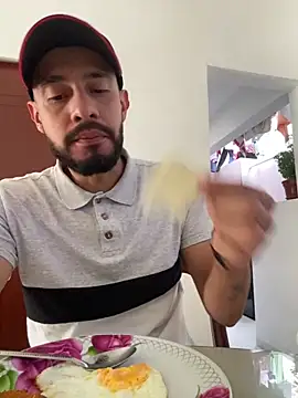 Snapshot of katasanz chatting on June 12, 12:48 pm katasanz online show from June 12, 12:48 pm