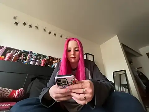 pinkhairfun16 online show from March 3, 2:56 pm