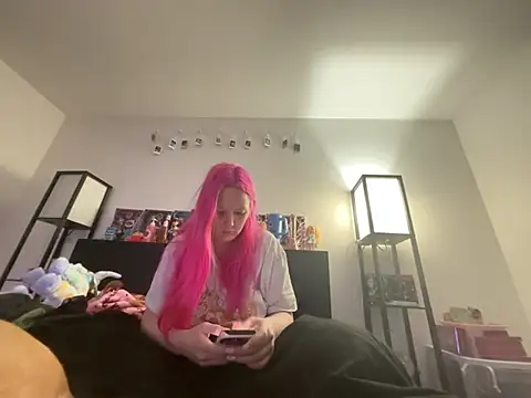 pinkhairfun16 online show from March 5, 7:26 am