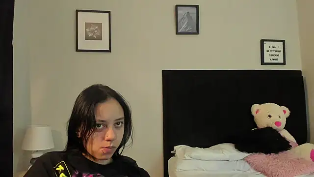 sabbrand0111 online show from March 9, 6:45 pm