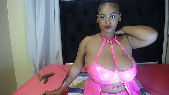 sexydiamond15 online show from May 1, 3:55 am