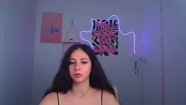 KissMeJulia online show from June 27, 5:34 am