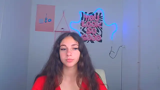KissMeJulia online show from July 11, 5:43 am