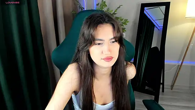 Snapshot of Adele_Lanea chatting on May 29, 12:30 am Adele Lanea online show from May 29, 12:30 am