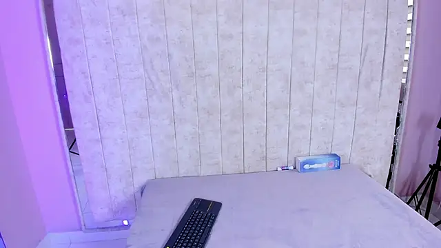  Mishell22 online show from March 10, 2:22 pm