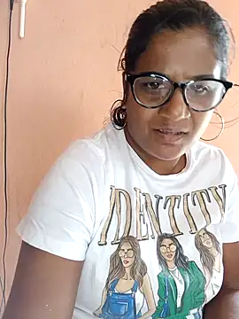 indianstrawberrylips4u online show from March 10, 7:02 am