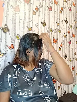 Snapshot of indianstrawberrylips4u chatting on July 8, 6:45 pm indianstrawberrylips4u online show from July 8, 6:45 pm
