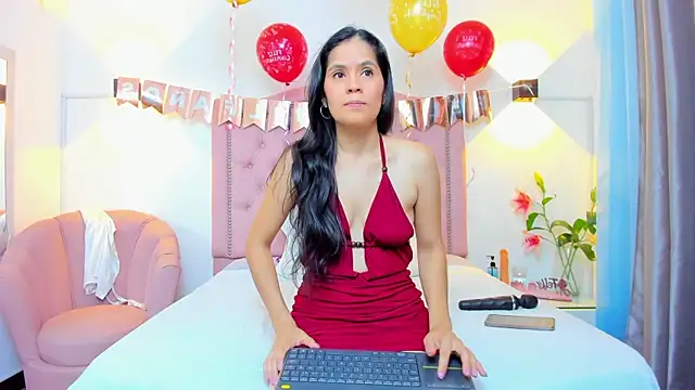 Paulynavera online show from May 19, 1:28 pm