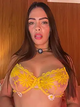 Snapshot of samanta_94 chatting on July 22, 9:06 pm samanta 94 online show from July 22, 9:06 pm